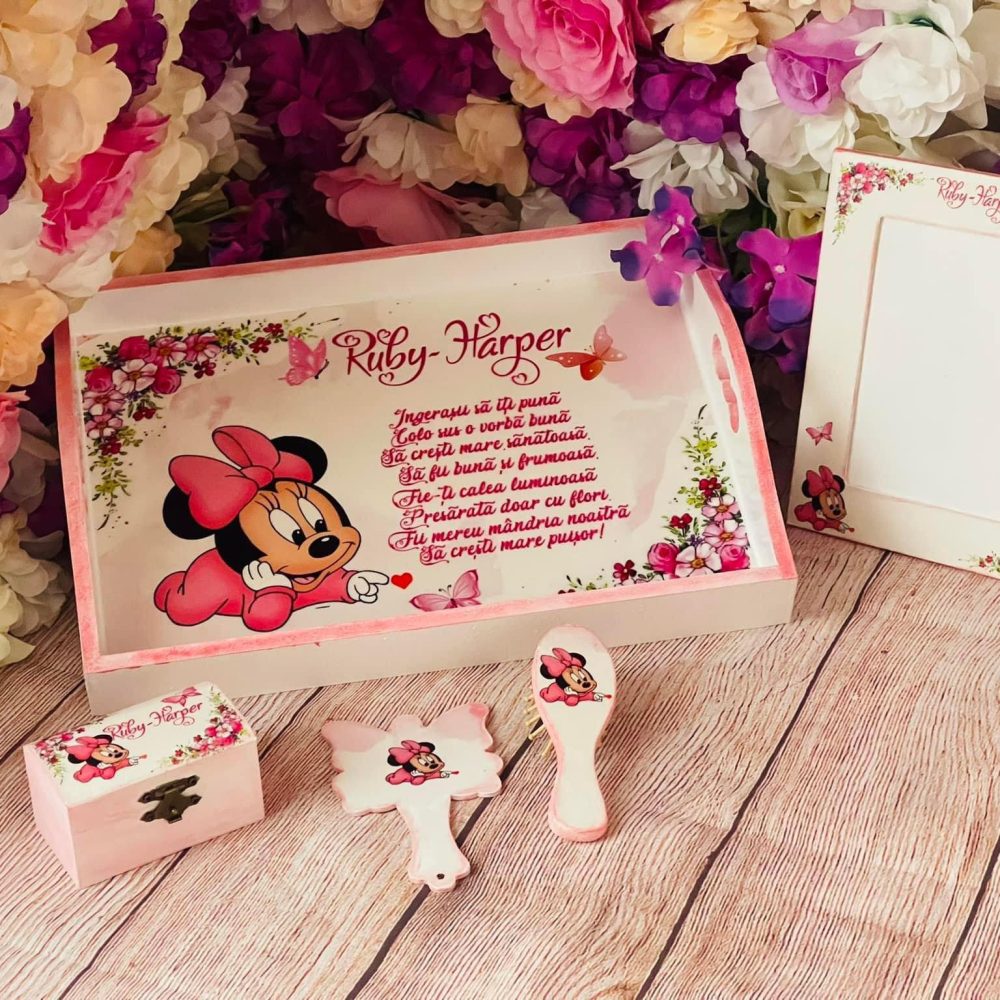 Set tavita pentru taiere mot fetita, model Baby Minnie UK 30×20 cm